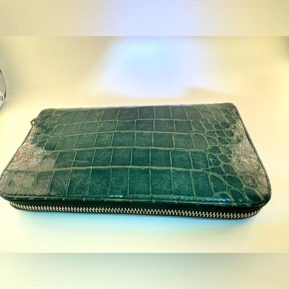 Miu Miu Continental Croc Embossed Zip Wallet Rare Verde Petrolio Authentic - Picture 6 of 14